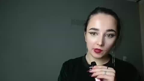 Olivia online show from December 16, 5:41 pm