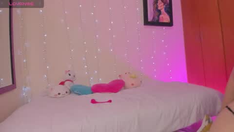 olivia_s19 online show from February 12, 5:09 am