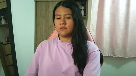 Olivia online show from November 25, 1:24 pm