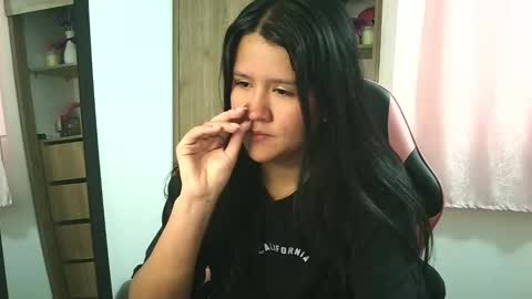 Olivia online show from November 20, 1:34 pm