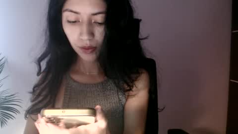 oliviaaa__ online show from June 5, 5:19 pm