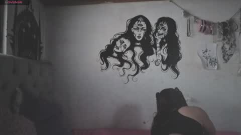 oliviabluee10 online show from April 4, 10:30 pm