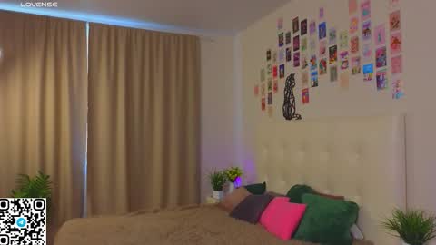 Olivia online show from October 18, 2:14 am