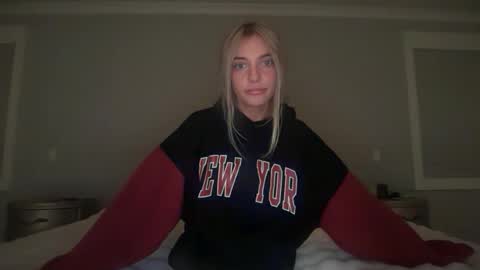 oliviacarterrr online show from November 22, 9:12 am