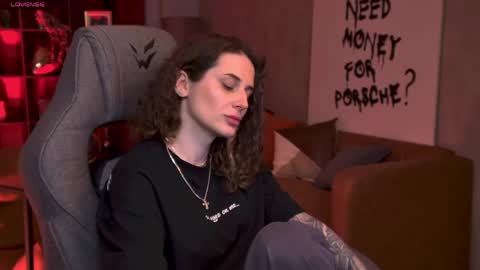 Liv online show from March 30, 9:25 pm