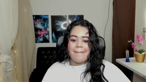 oliviia_cute online show from November 21, 5:31 am