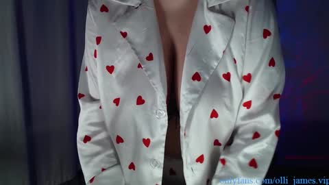 Snapshot of ollie_jamess chatting on February 15, 8:34 pm ollie_jamess online show from February 15, 8:34 pm