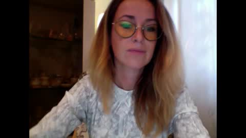 olyra11 online show from September 12, 8:45 am