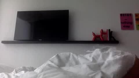 omilk online show from September 11, 2:39 pm