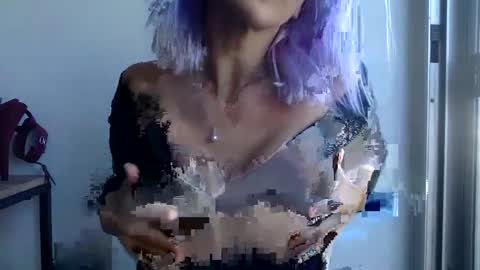 omilk online show from December 7, 6:48 pm