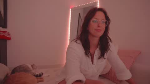 Ariel online show from June 11, 9:44 pm