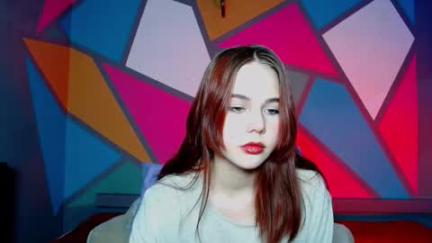 onessandra online show from December 17, 4:16 am