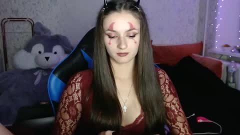 Amalia online show from October 31, 7:40 pm