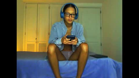 Only Becca online show from March 1, 3:39 am