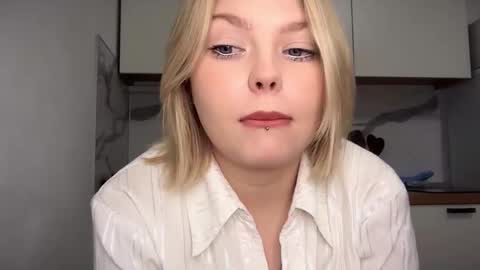 Ophelia online show from December 3, 10:39 am