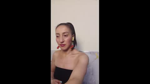 oriana_111 online show from June 14, 2:24 am