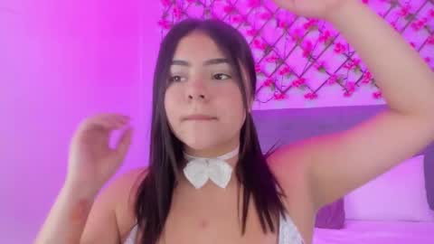 Snapshot of oriana_guzman chatting on March 5, 12:33 pm Miss Guzman online show from March 5, 12:33 pm