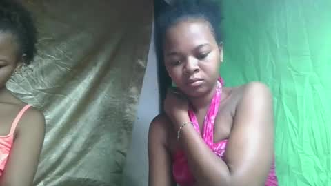 ornellahhh online show from December 19, 3:04 pm