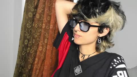 Otto 3 online show from December 9, 5:08 pm