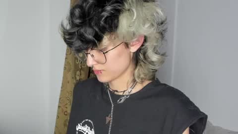 Otto 3 online show from January 21, 5:49 am