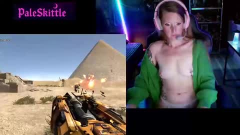 Snapshot of paleskittle chatting on October 2, 2:27 am Pale Skittle online show from October 2, 2:27 am