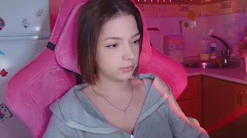 Pam online show from April 18, 7:07 pm