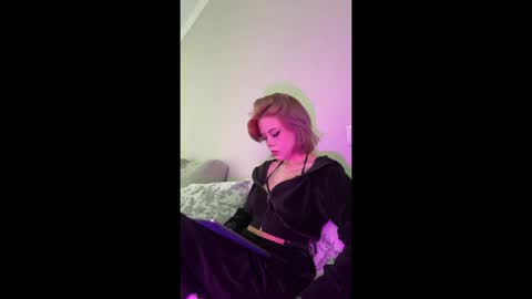Pamela online show from June 10, 4:38 pm