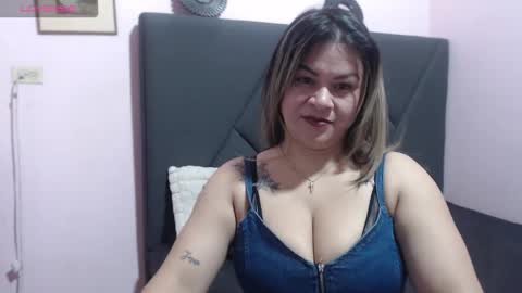 pamela_echeverria online show from November 14, 10:59 am