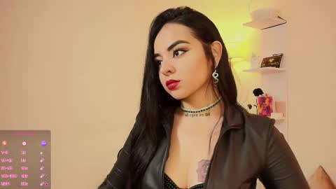 PAOLA IM INDEPENDENT MODEL online show from February 5, 11:30 pm