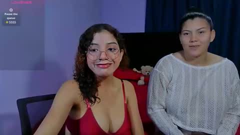 Paola Y Helena online show from March 4, 2:51 am