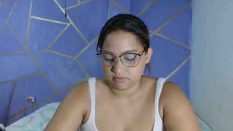 Paola Stone online show from April 18, 5:43 am