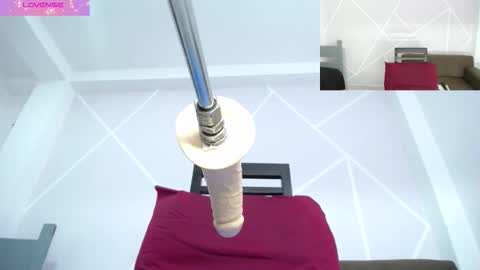 paola online show from November 8, 11:43 pm