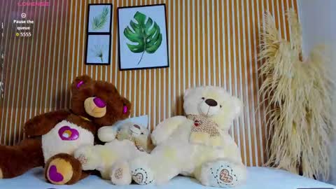 paola online show from October 22, 2:05 am