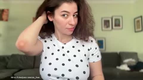 Call me Miss Alice Careful Passion Queen online show from July 4, 9:38 am