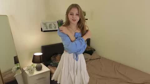 Snapshot of patricia_perry chatting on October 1, 10:09 am Vicki online show from October 1, 10:09 am