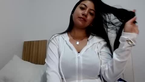 pau cute online show from March 17, 8:24 pm