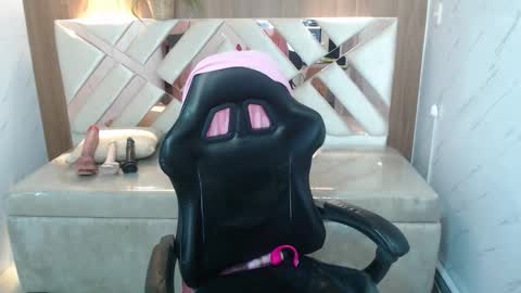 Paula online show from January 10, 12:43 pm