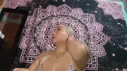 Snapshot of paula_torrez chatting on September 9, 12:32 am paula_torrez online show from September 9, 12:32 am