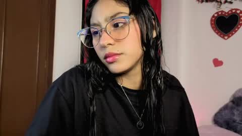 Paula  online show from May 4, 5:44 am