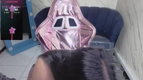 Live 800am 200pm COLOMBIAN HOUR online show from November 11, 1:30 pm