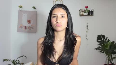 paulina moos 1 online show from March 9, 1:35 am