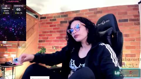 Snapshot of paulinabarnett_ chatting on October 21, 6:01 pm Paulina online show from October 21, 6:01 pm