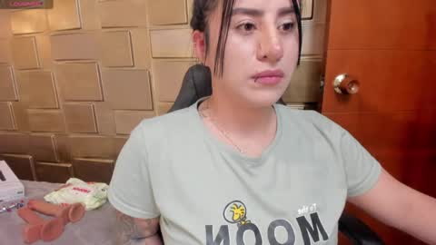 paulinabelen21 online show from April 23, 3:58 am
