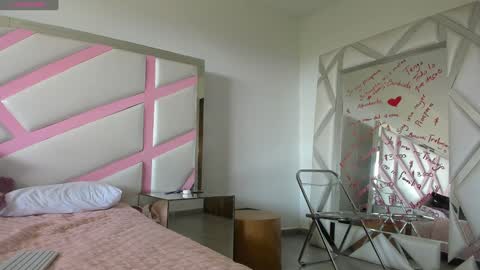 Snapshot of paulinasotoydanidemon chatting on January 12, 6:05 pm Paulina soto online show from January 12, 6:05 pm