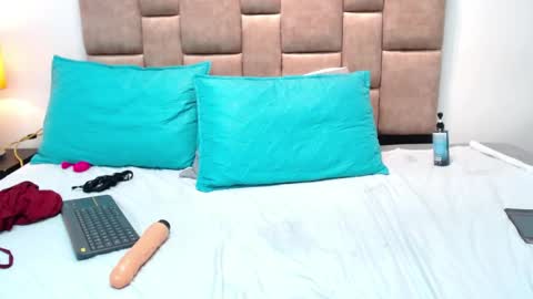 paulinavera online show from April 19, 6:10 pm