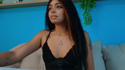 paulinne_clark online show from February 25, 8:29 pm