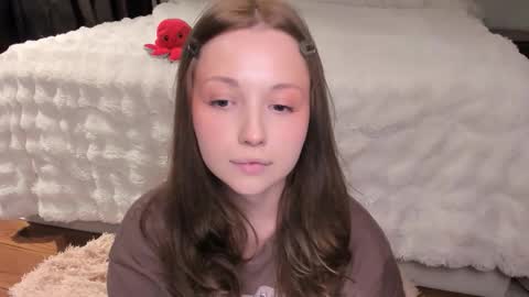 Lili online show from March 4, 8:10 am