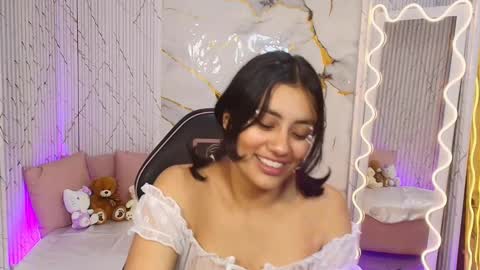 peachy_tay online show from February 20, 11:56 am