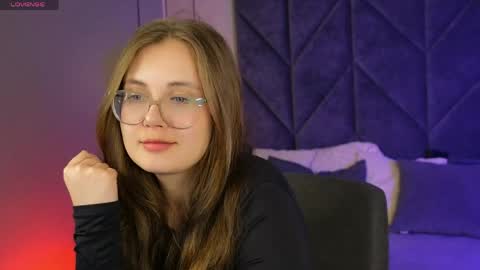 peachynoxxx online show from April 22, 2:25 pm