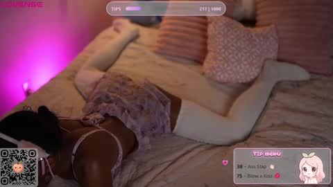 Snapshot of peachypeachgirl chatting on October 16, 4:53 pm peachypeachgirl online show from October 16, 4:53 pm